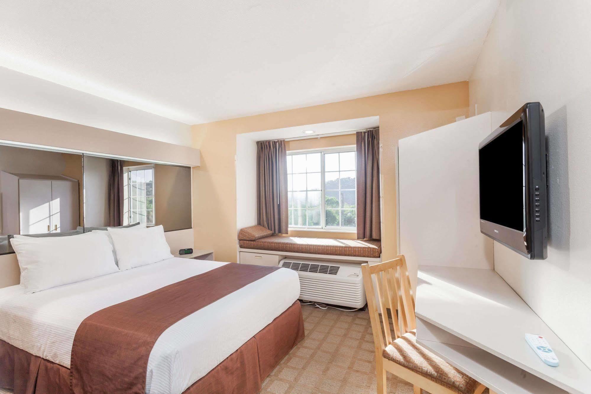 Microtel Inn & Suites By Wyndham Nashville Exterior photo
